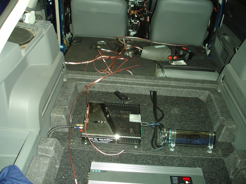 2005 Dodge Magnum RT Build - Car Audio | DiyMobileAudio.com | Car